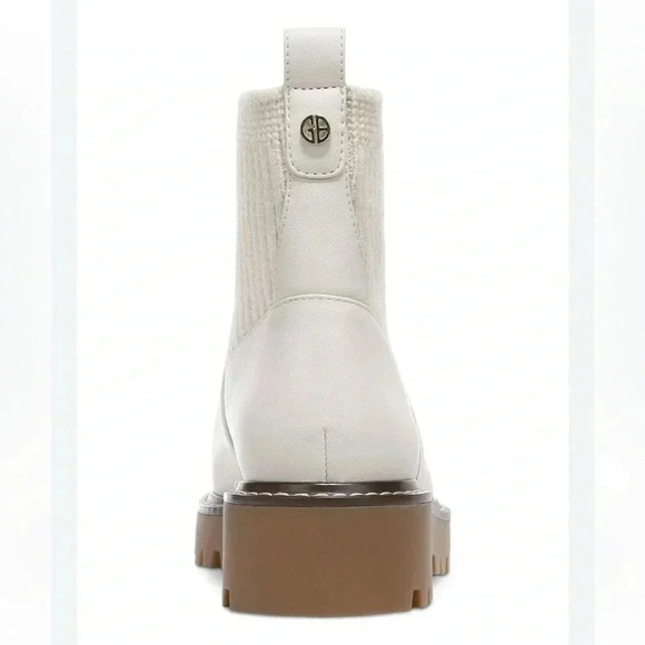 Giani Bernini Womens Cream Back Pull Slip Resistant Maxxine Booties Sz 9.5 NWB - Picture 4 of 5